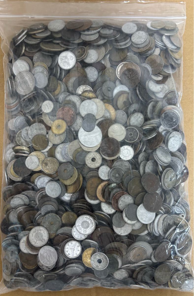 1円スタート】外国コイン 約5kg おまとめ 大量 古銭 外国銭 貨幣 世界