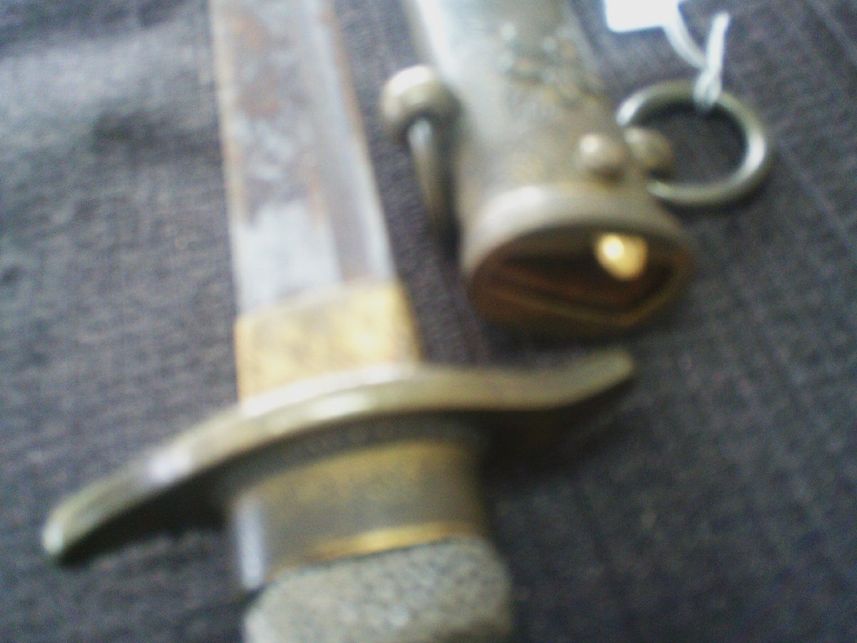 掘り出し！【海軍刀拵え 短刀　サメ革　鮫鞘柄　外装・Rｐ・ミリタリー】◆兜割　十手　縁頭目貫　刀装具　弓矢　笄　鐔　陣笠※円安　買得_3