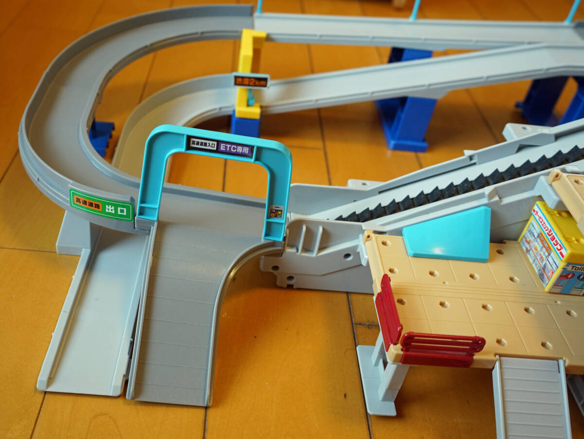 ★　送料無料　即決あり　早い者勝ち　トミカ（タカラトミー)　トミカアクション高速道路　セット　★_6