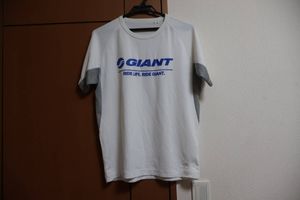 ユニクロ GIANT UT ドライTシャツ　ホワイト　Mサイズ　UNIQLO ジャイアント