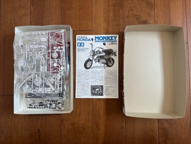 HONDA MONKEY 2000 ANNIVERSARY BIG SCALE30 ホンダ モンキー 1/6 新品未組立品 TAMIYA 2000年スペシャルモデル 模型 ★10円スタート★_6