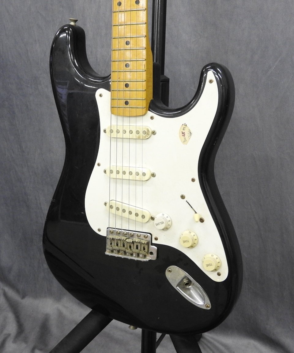 D】Fender Japan STRATOCASTER エレキギター フェンダージャパン