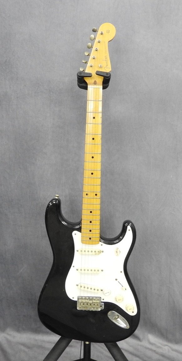 D】Fender Japan STRATOCASTER エレキギター フェンダージャパン