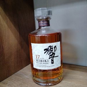 響 17年(箱無し)の平均価格は50,395円｜ウイスキーの価格相場・買取価格
