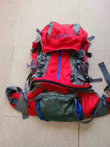 Columbia コロンビア バックパック リュック アウトドア リュックサック 赤
