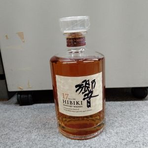 響 17年(箱無し)の平均価格は50,068円｜ウイスキーの価格相場・買取価格