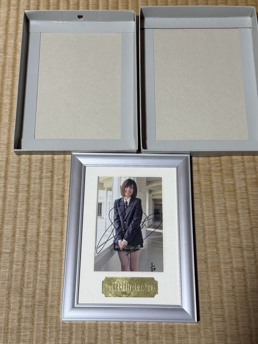 前田敦子 直筆サイン入り フォトフレーム シリアルNO.01/20 生写真