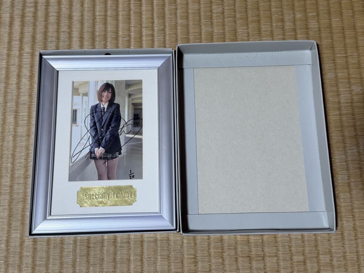前田敦子 直筆サイン入り フォトフレーム シリアルNO.01/20 生写真