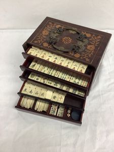 麻雀牌 箱のYahoo!オークション(旧ヤフオク!)の相場・価格を見る