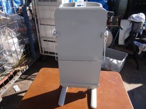 K1711 東芝　TOSHIBA ズボンプレッサー　HIP-T22　本体のみ　中古品