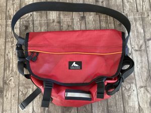GREGORY グレゴリー メッセンジャーバッグ 赤 レッド 旧ロゴ