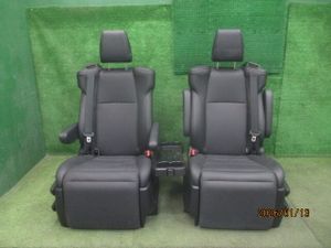 ＤＡＡ－ＡＹＨ３０　ヴェルファイア　平成３０年９月　セカンドシート左右セット　　ト