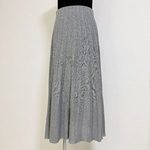 AP-500☆ナチュラルビューティーベーシック プリーツラメニット ロングスカート M グレー