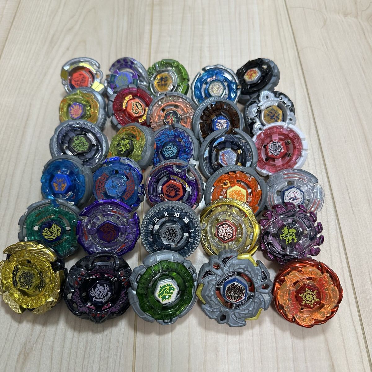 1円スタート メタルファイトベイブレード 30個セット ランチャーセット