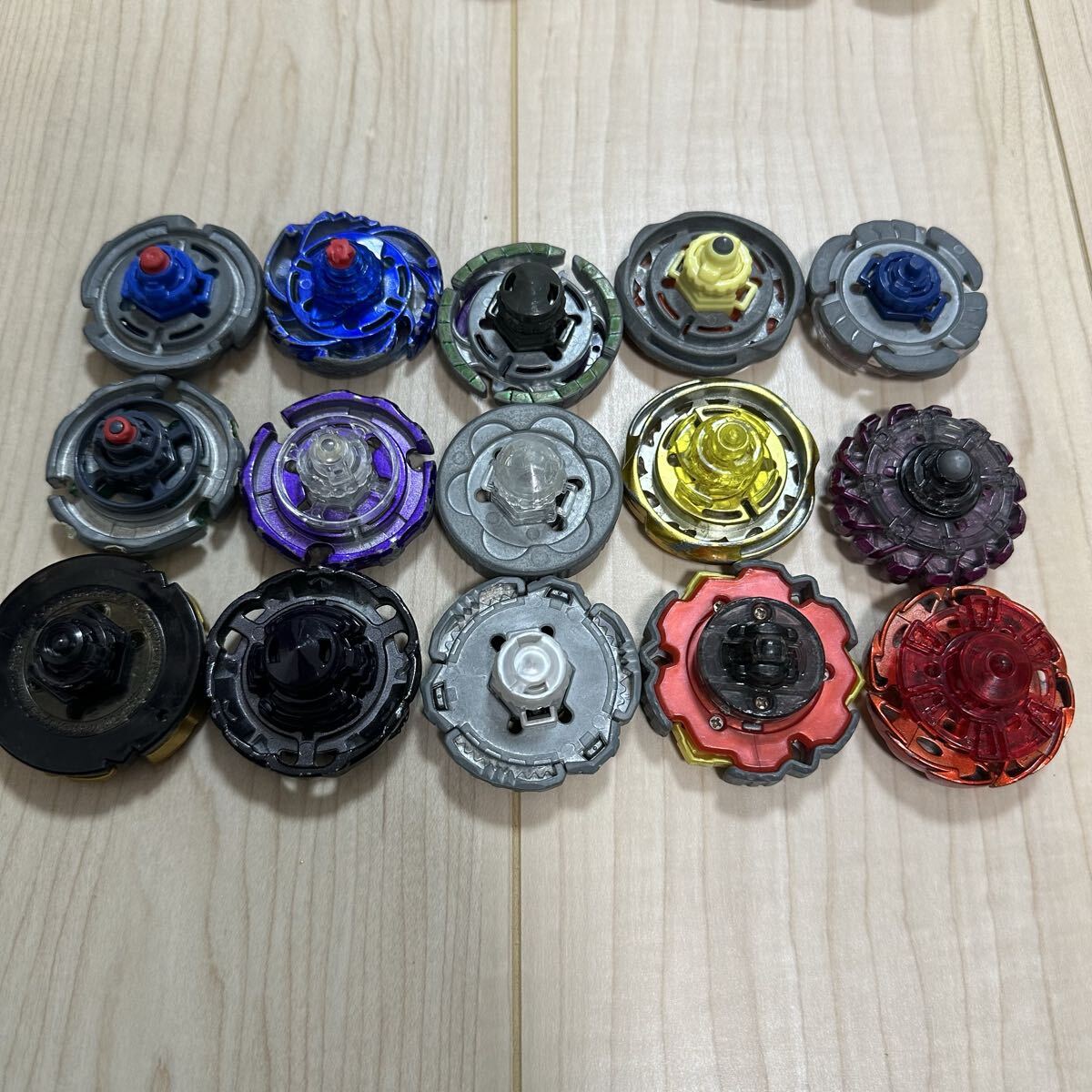 1円スタート メタルファイトベイブレード 30個セット ランチャーセット