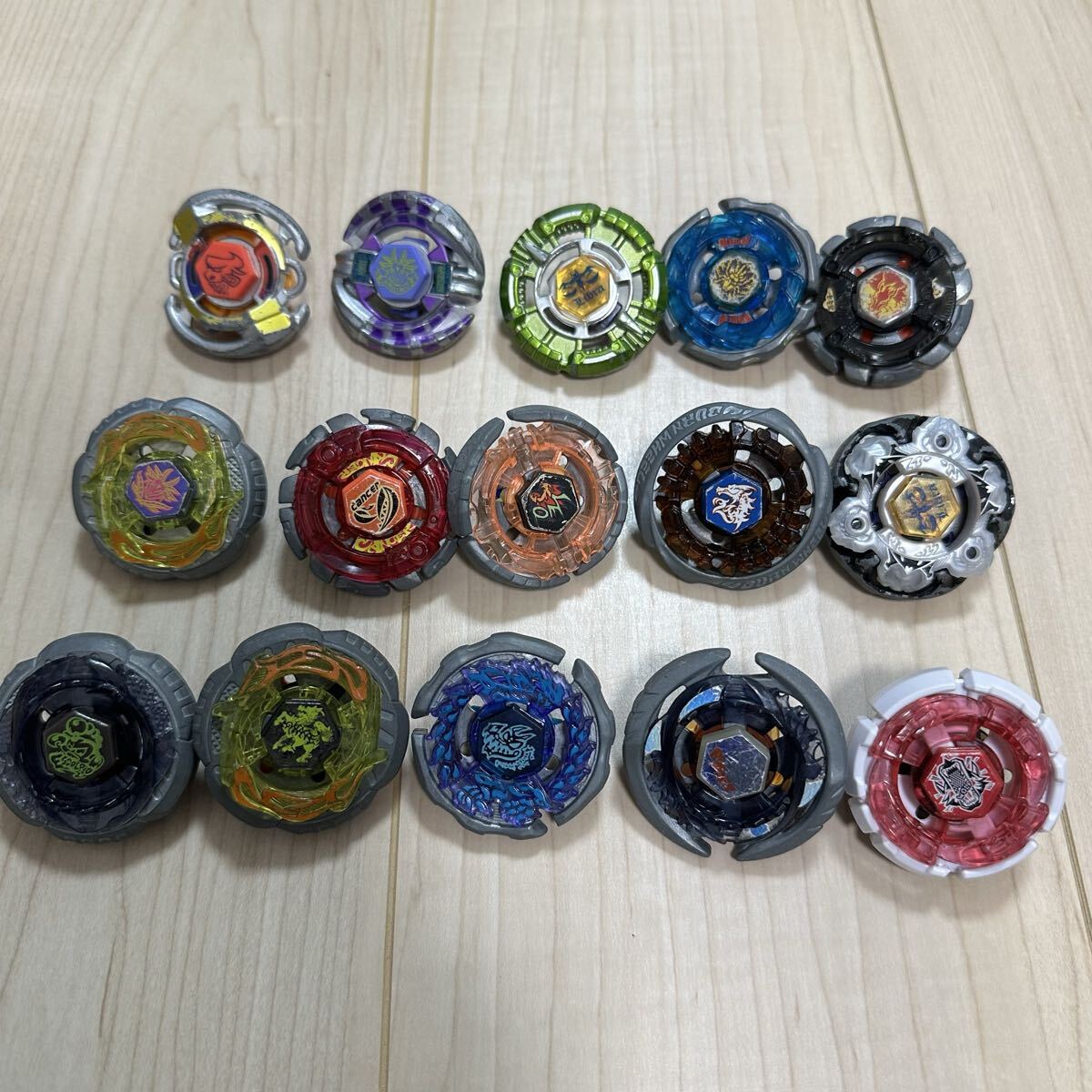1円スタート メタルファイトベイブレード 30個セット ランチャーセット
