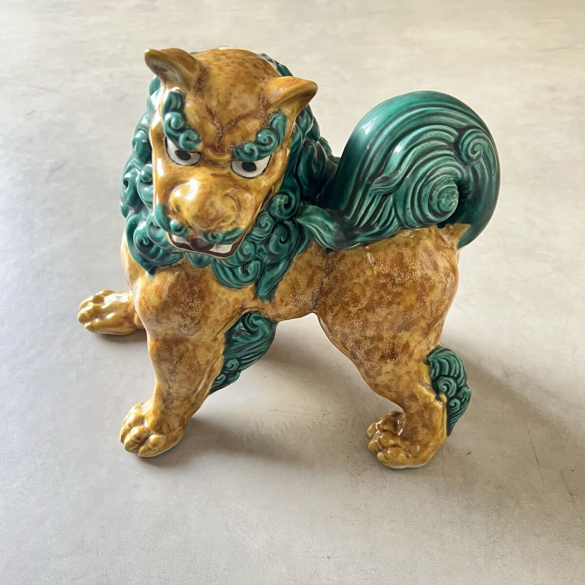 九谷焼】九谷獅子 置物 共箱 栞付 縁起物 魔除け 獅子 狛犬 陶器 伝統