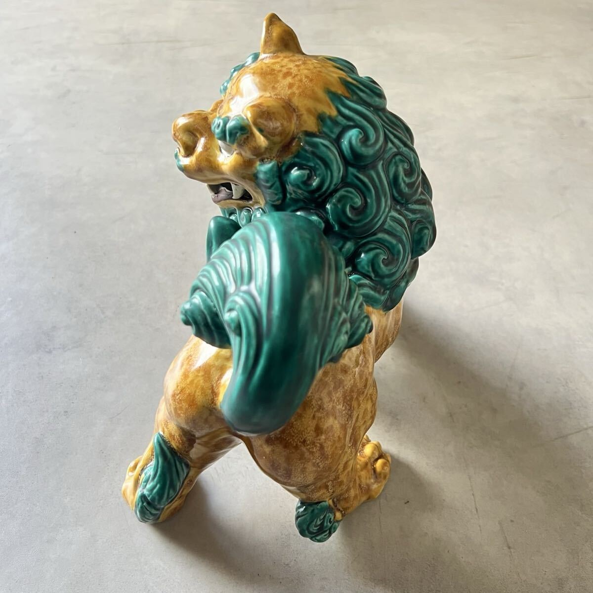 九谷焼】九谷獅子 置物 共箱 栞付 縁起物 魔除け 獅子 狛犬 陶器 伝統