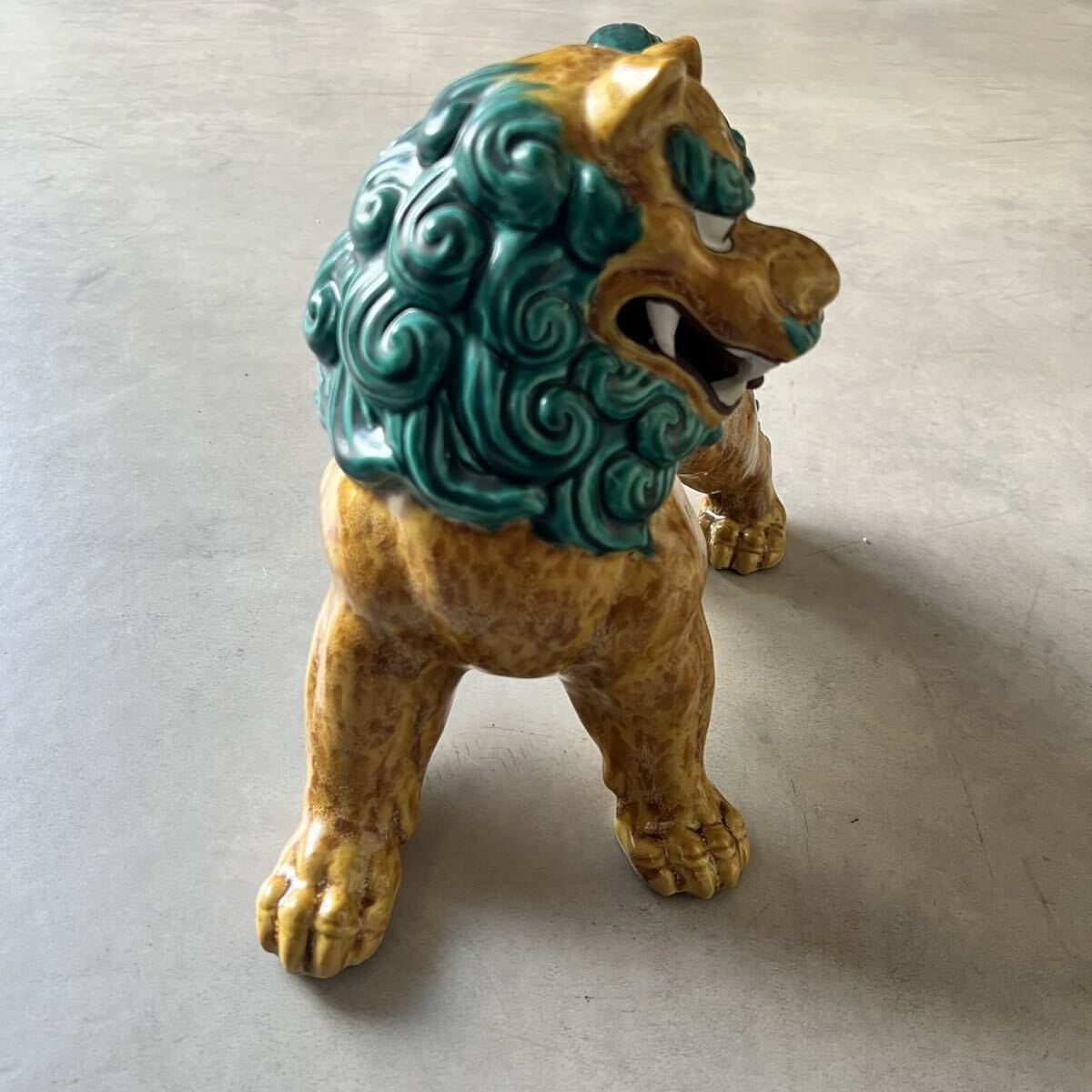 九谷焼】九谷獅子 置物 共箱 栞付 縁起物 魔除け 獅子 狛犬 陶器 伝統