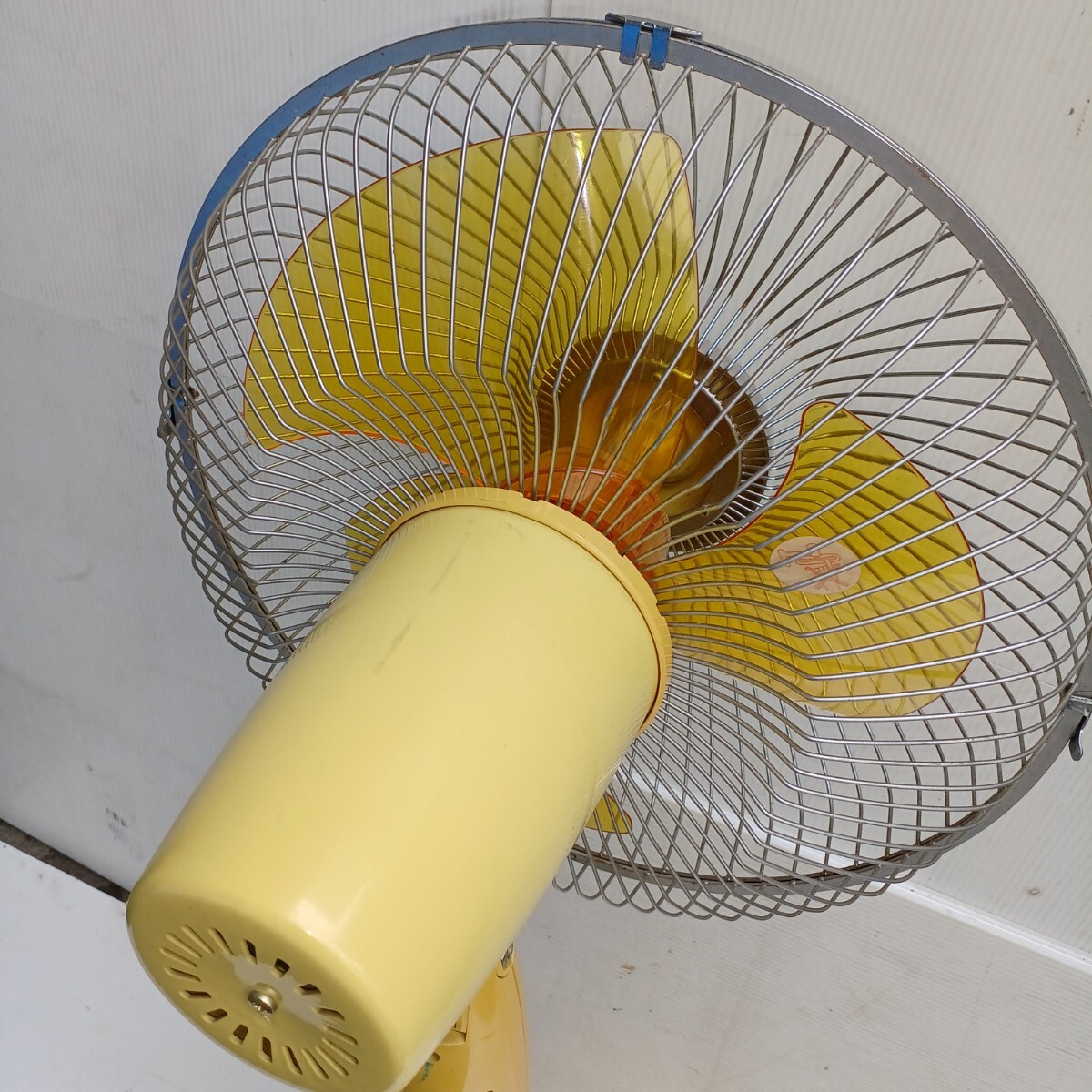 昭和 レトロ National 背高家庭用扇風機 イエロー 昭和レトロ National ナショナル 扇風機 F-30V1M リビング用扇 3枚羽根