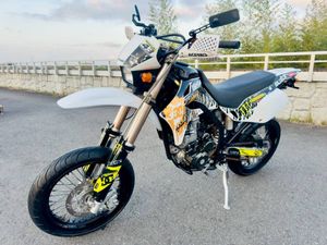 カワサキ LX250EのYahoo!オークション(旧ヤフオク!)の相場・価格を見る