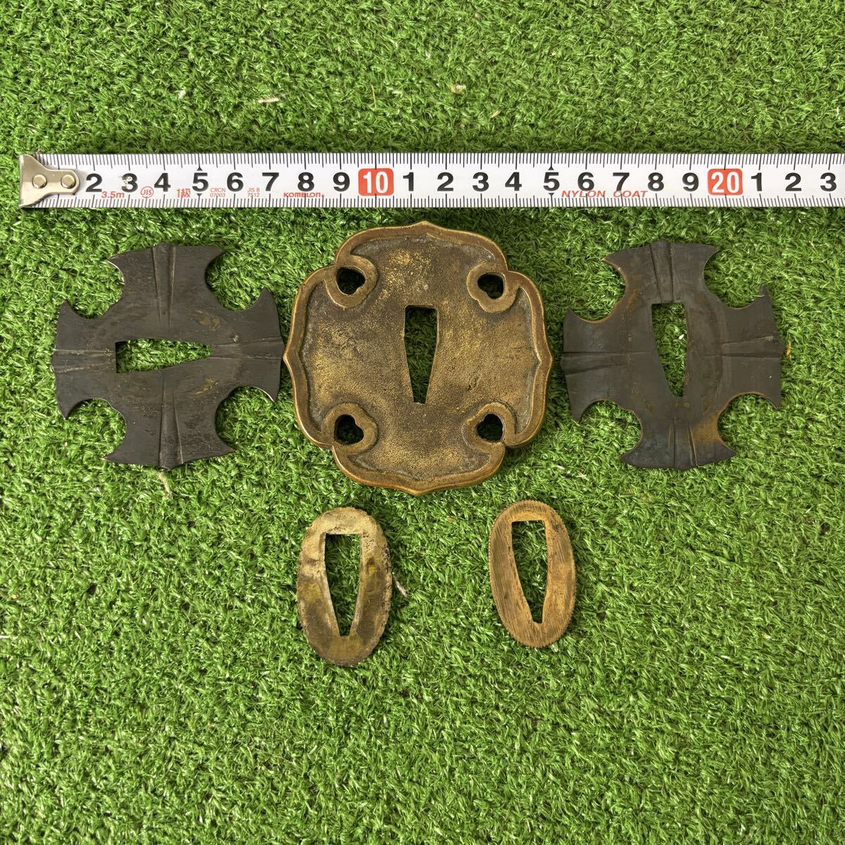 c267 【太刀】鍔 猪目 透かし 刀装具 武具 拵え 日本刀 居合刀 鐔 つば