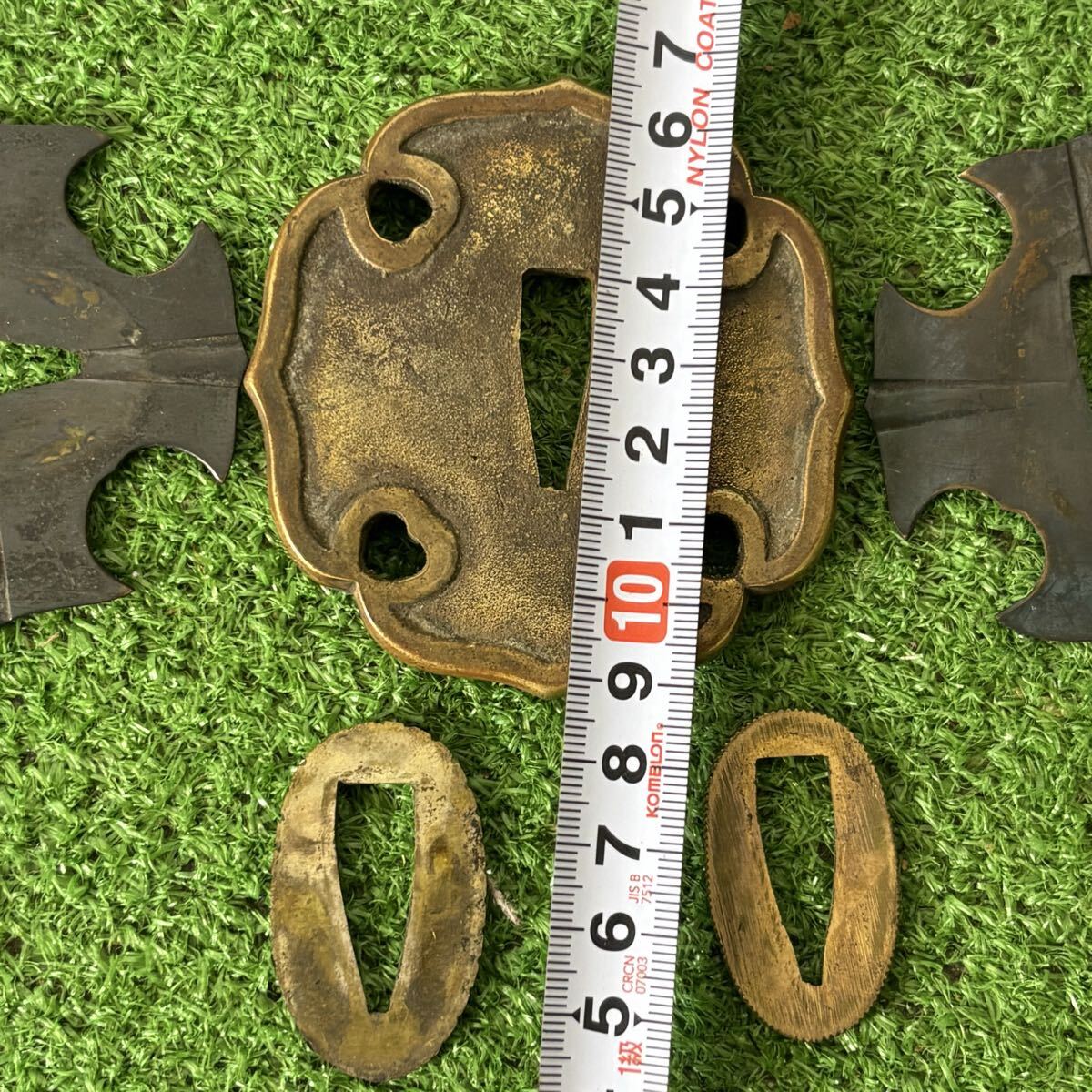 c267 【太刀】鍔 猪目 透かし 刀装具 武具 拵え 日本刀 居合刀 鐔 つば