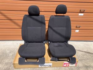 ハイエース 純正 シートの値段と価格推移は？｜142件の売買データから