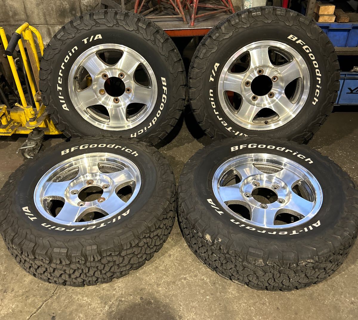 ジムニー 225/75R16 BFGoodrich All-Terrain T/A JA11純正アルミ ENKEI