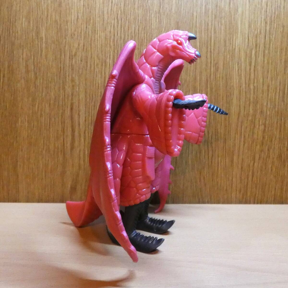 ウルトラマン パワードモンスター パワードドラコ 怪獣 ソフビ