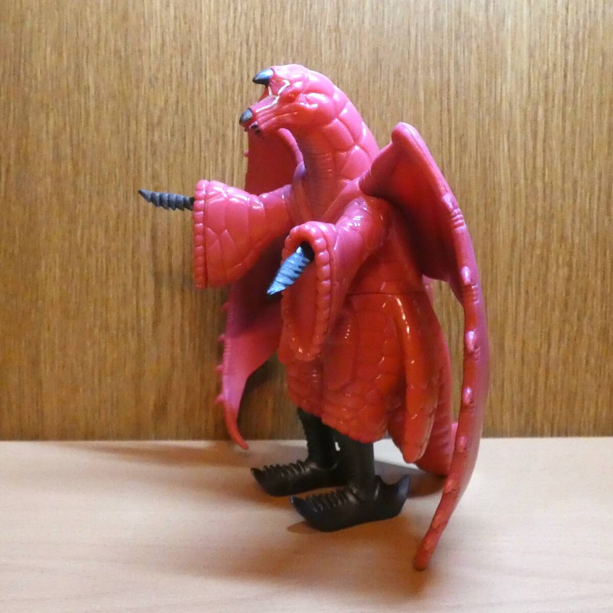 ウルトラマン パワードモンスター パワードドラコ 怪獣 ソフビ