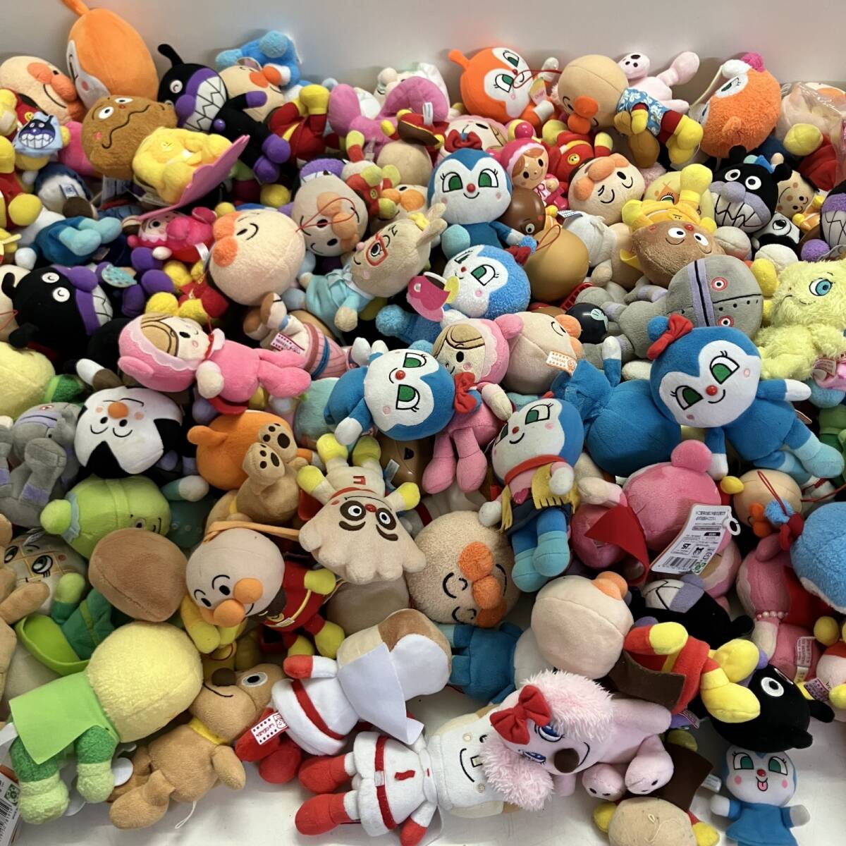 アンパンマン チーズ ぬいぐるみの値段と価格推移は？｜7件の売買