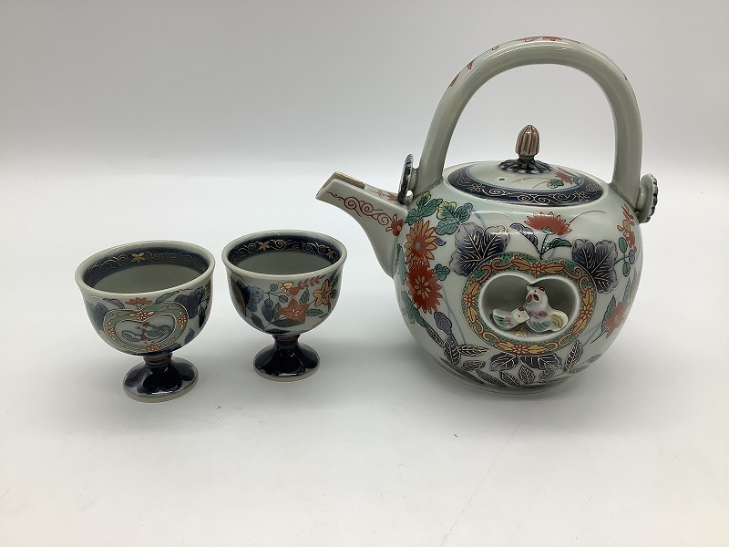 n6145 林九郎作 有田焼 酒器揃 古伊万里窓鶏 手付急須 お猪口 2客