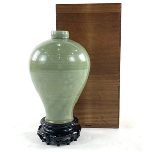 中国 青磁 花瓶のYahoo!オークション(旧ヤフオク!)の相場・価格を見る