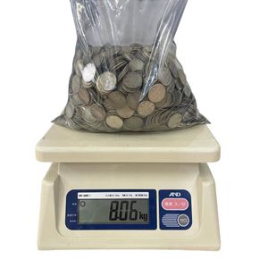 100円銀貨のYahoo!オークション(旧ヤフオク!)の相場・価格を見る