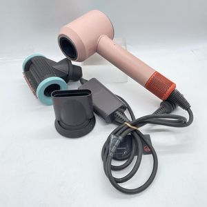 dyson HD15のYahoo!オークション(旧ヤフオク!)の相場・価格を見る
