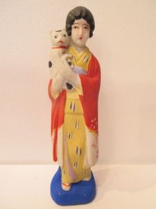 （珍）昭和レトロ　陶磁器製射的人形／観音像／日本人形等11体　　　　　（収集品） 射的人形の値段と価格推移は？｜12件の売買データから射的人形の価値が