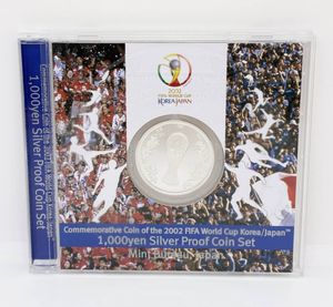 2002FIFAワールドカップ™ 純銀(セット)の中古価格は15,782円｜記念硬貨