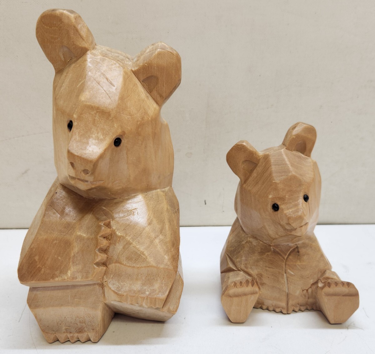 木彫りの熊の親子の値段と価格推移は？｜1件の売買データから木彫りの