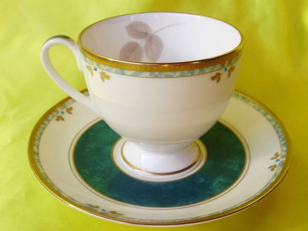 ■ナルミ / カレス　カップ＆ソーサー 新品未使用！_2