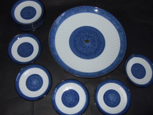 端正な有田焼の大皿＋小皿10枚セット★未使用_1