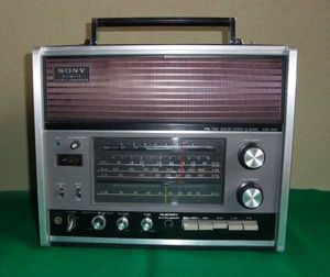 ソニーＢＣＬラジオ　ワールドゾーン　　　　　ＣＲＦー２００　動作品 SONY CRF-200(ワールドゾーン13)BCL高級ラジオ(受信機)｜売買された