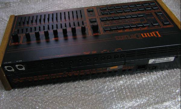 □Linn Drum LM-2 +MIDI おまけROM多数付き□(リズムマシン)｜売買され