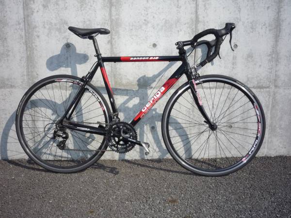 ハンガリー製の GEPIDA ロードバイク(ロードバイク)｜売買された 