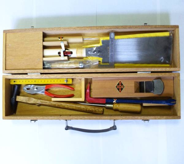 未使用・新品【大工道具10点セット】木箱入り_1