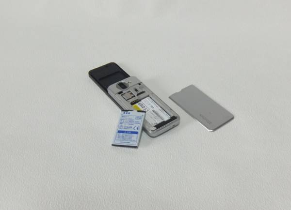 【中古】Soft Bank 931SH　USIM挿入即使用可能！_3