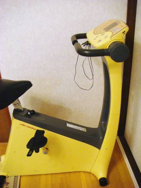 COMBI　美品　コンビ　エアロバイク　ai　　イエロー　_1