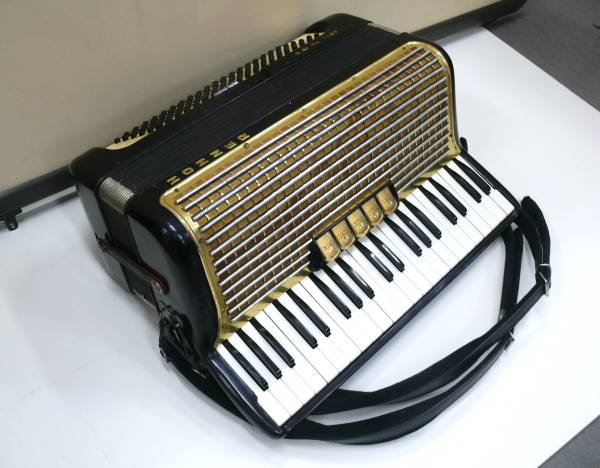 ☆HOHNER ARIETTA IV M ボタン式アコーディオン 41鍵120ベース 