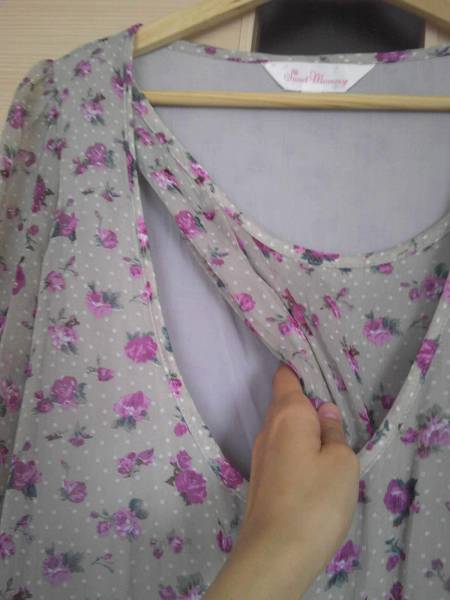 Sweetmommy 定価7000円 花柄ワンピース 授乳口 赤すぐ ワンピース 売買されたオークション情報 Yahooの商品情報をアーカイブ公開 オークファン Aucfan Com