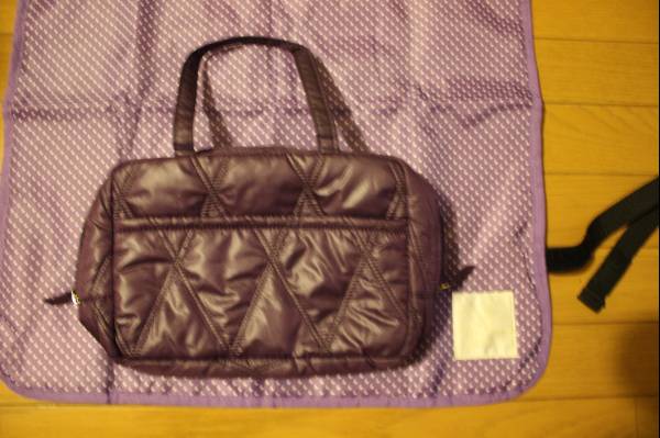 美品！ルートート(ROOTOTE)　ポーチ入り　おむつ替えシート_1